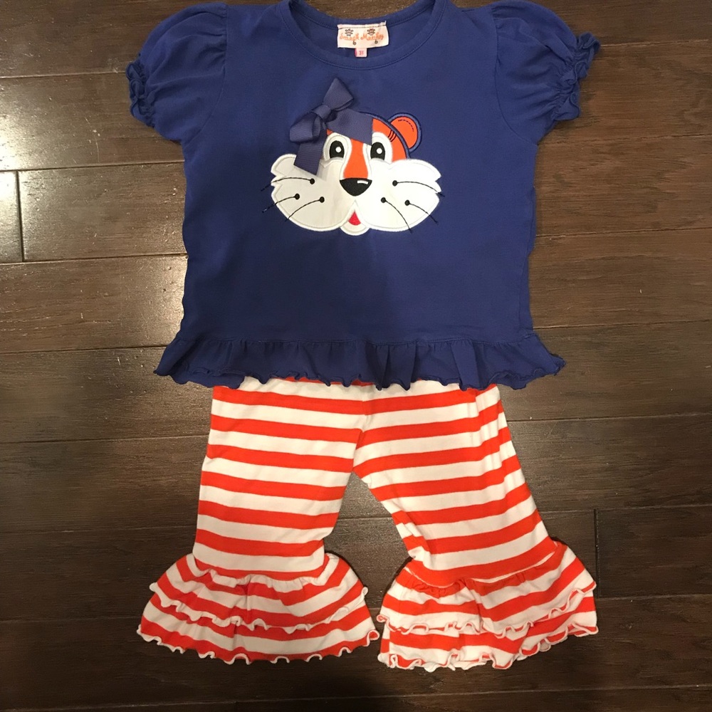 Smock Monkey Auburn Tiger Capri set